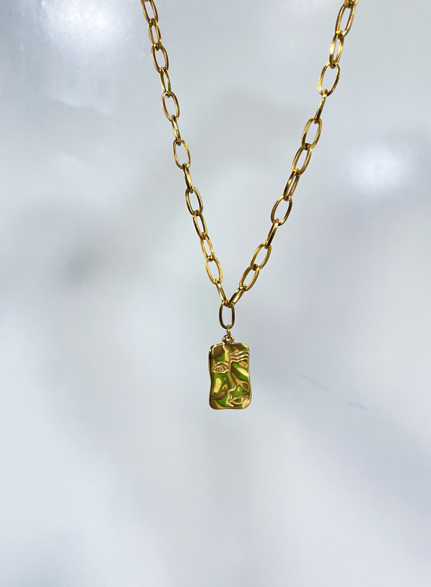 MYSTIC GOLD PENDANT NECKLACE